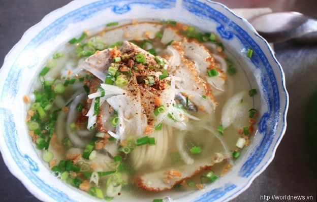 Bánh canh cá thu – Món ngon Phú Quốc hớp hồn du khách