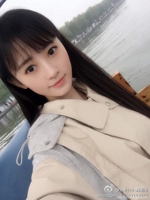 Vẻ ngây thơ của girl xinh 94 Trung Quốc khiến dân mạng thổn thức